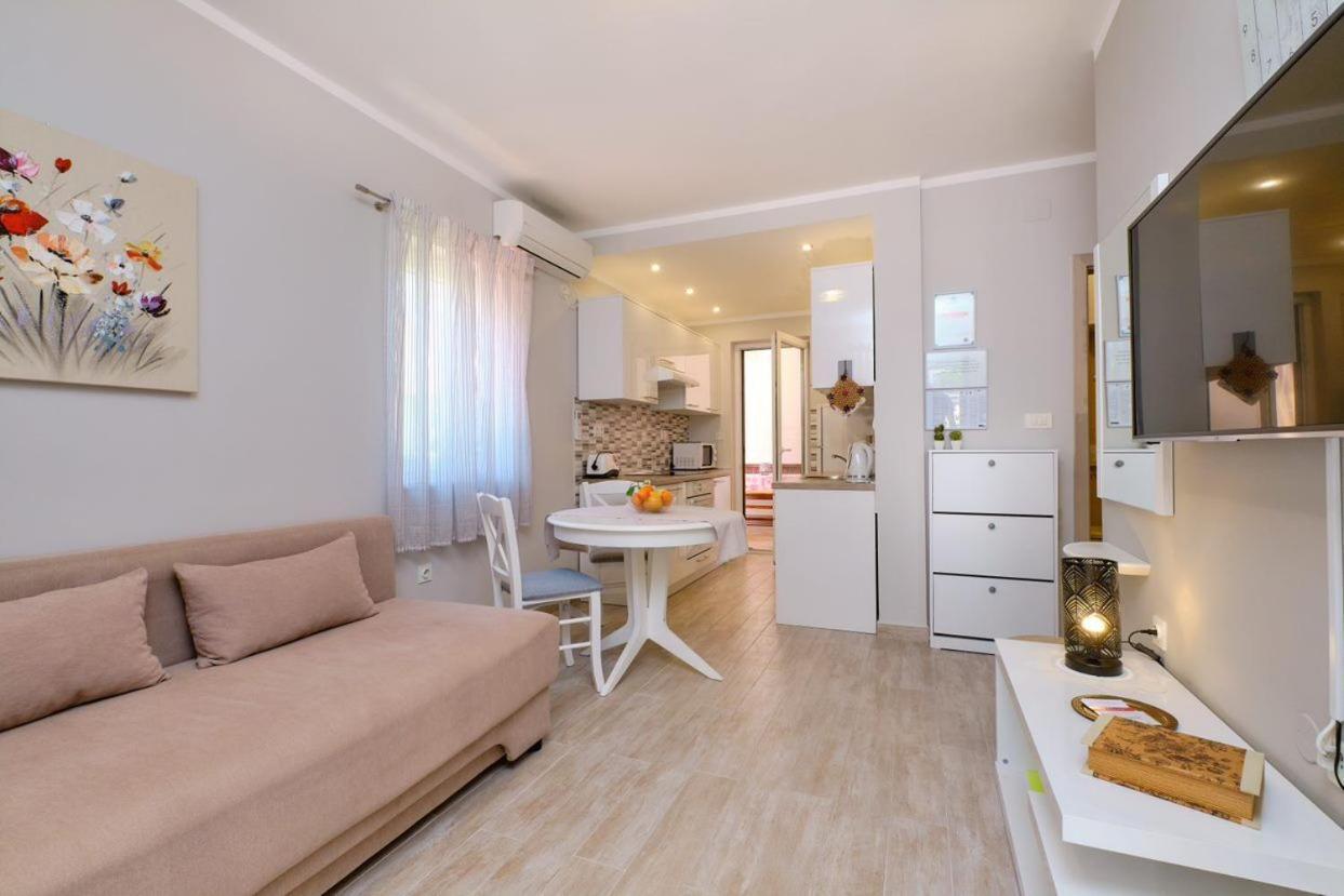Apartments Enna 말리로시니 외부 사진