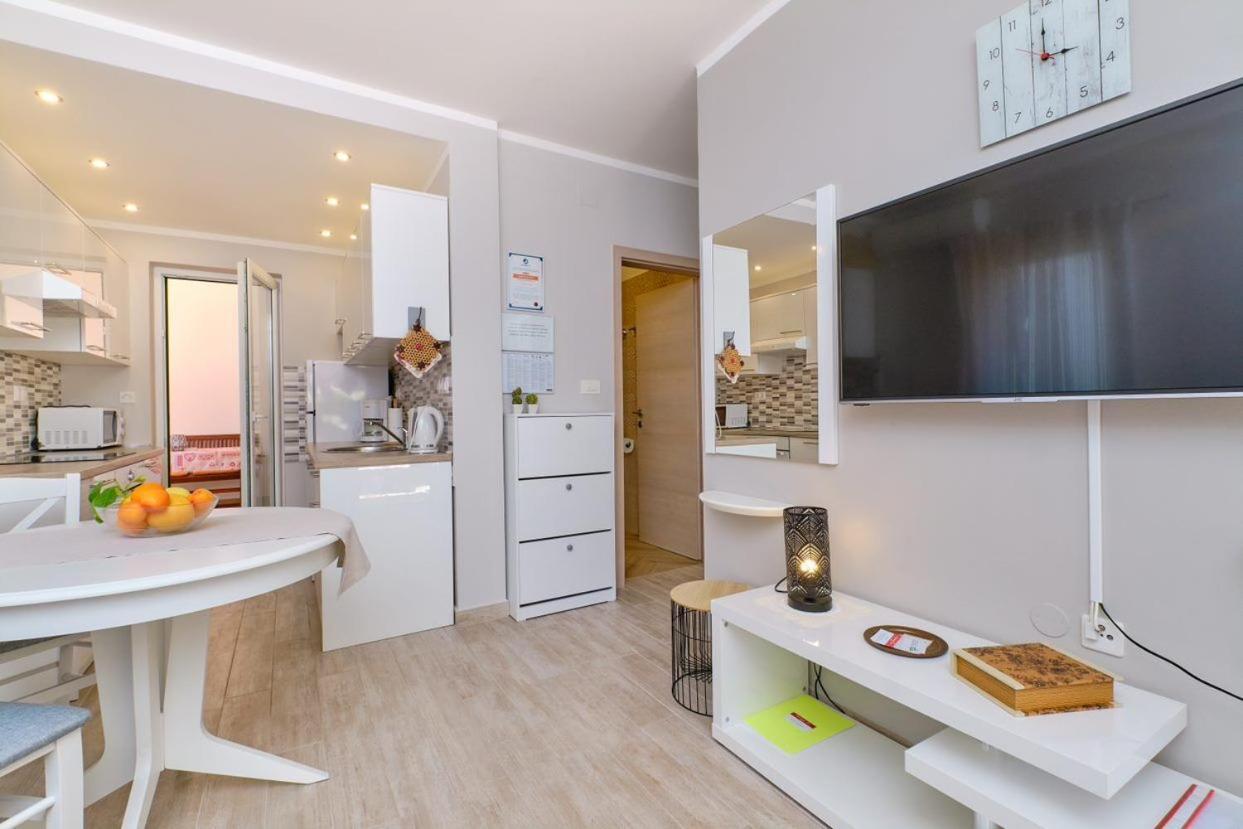 Apartments Enna 말리로시니 외부 사진
